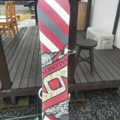 SALOMONスノーボードの画像
