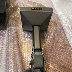 ハイビジョン液晶テレビ三菱&天吊りハンガーの画像