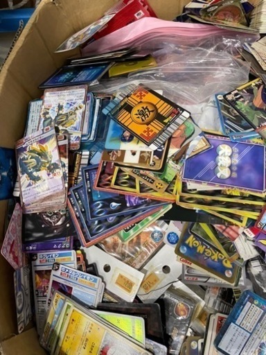 ポケモン、デジモン、ドラゴンボール、遊戯王など色々カード大量セット！