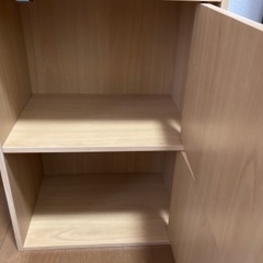 扉付き3段カラーボックスの画像