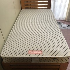 シングルベッド