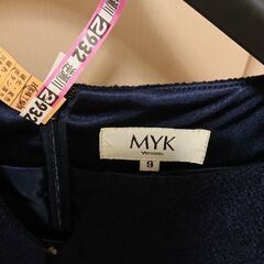 ネイビーワンピースの画像