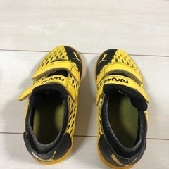 サッカー　PUMA トレーニングシューズ　17cm　子ども用　キッズの画像