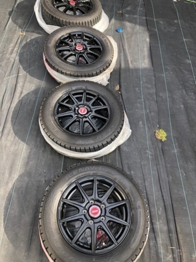 スタッドレスタイヤ4本