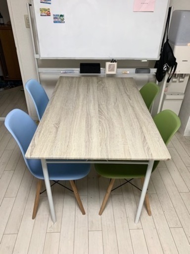 ダイニングテーブル　イス4脚セット