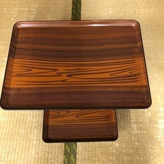 脚付きのお膳　大、小の画像