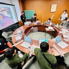 小中学生を対象に無料プログラミング教室を開催中の画像