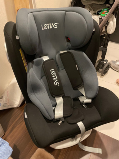 チャイルドシート　0歳から　ISOFIX