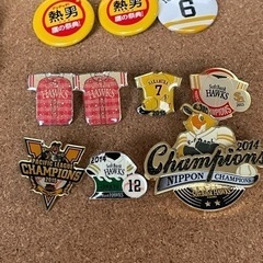 ソフトバンクホークス、野球ピンバッジ合計49個（ピンバッジ46個、缶バッジ3個）の画像