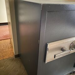 金庫　推定300キロオーバー