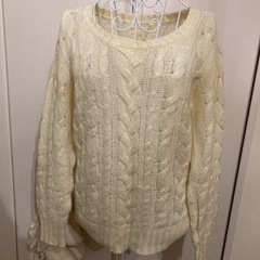 【E hyphen world gallery】白セーター