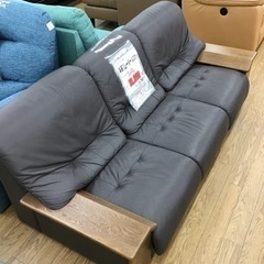 KN-55【ご来店頂ける方限定】カリモク　本革3シーターソファ