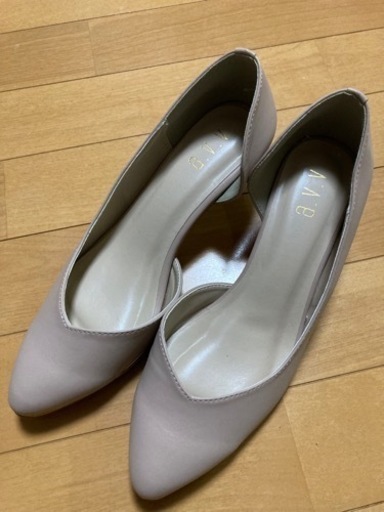 a.v.v パンプス