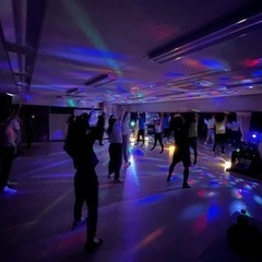 EDMに合わせて暗闇フィットネス💪❤️‍🔥@KYOTO