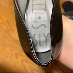 SLY パンプス Mサイズの画像