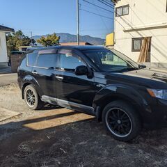 アウトランダー　4WD