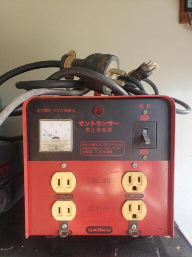 取引中電圧調整器　サントランサー