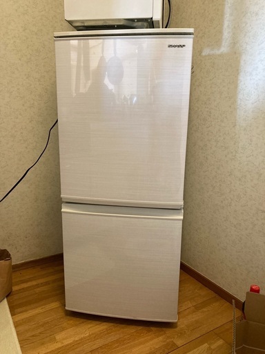 SHARP 137ℓノンフロン2ドア冷凍冷蔵庫 SJ-D14F-W　2020年製 