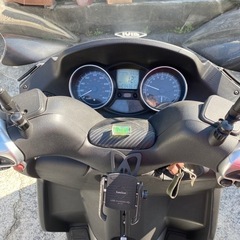 なかなか出ません！普通車免許で乗れます！ピアジオMP3  エンジンはかかりますが要修理の画像