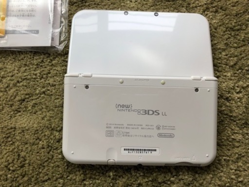 【美品】NEW 任天堂　3DS LL パールホワイト