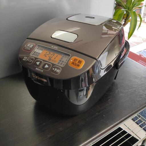 ■中古品 ZOJIRUSHI 象印 3合炊き 炊飯器 NL-BT05 2018年 ◎