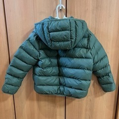 UNIQLO KIDS 130 ライトウォームパデットパーカ OLIVEの画像
