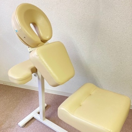 マッサージチェア 施術台  高田ベッド ラウンドチェアーCタイプ 3台あります