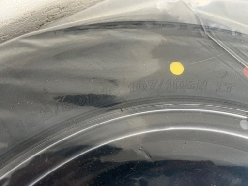 ハイエース純正納車外しタイヤ　4本