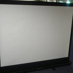 自立式プロジェクタースクリーンの画像