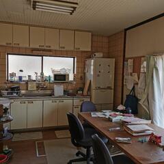 家具、家電、布団、本、キッチン、タンス類など色々