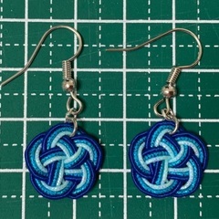 水引ピアス 梅結び 孔雀青 ＊ハンドメイド＊の画像