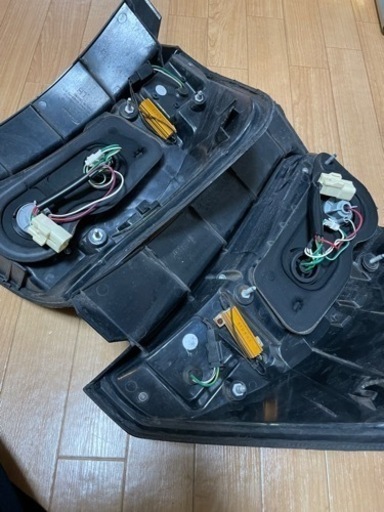 Revier レヴィーア　テールランプ　Valenti ヴァレンティ　ハイマウントストップランプ　プリウスα