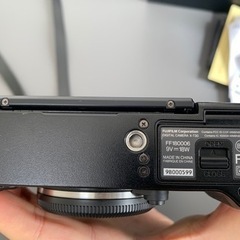 Fujifilm X-T30 ボディ　黒レザーストラップおまけの画像