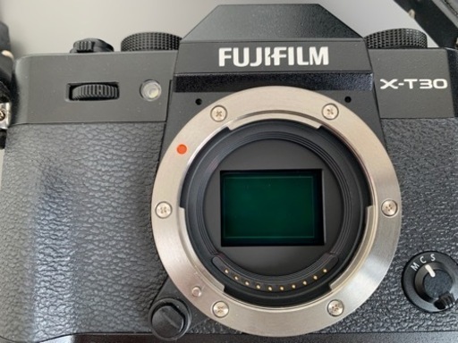 Fujifilm X-T30 ボディ　黒レザーストラップおまけ