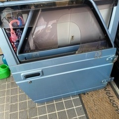 JA11ジムニーフロントドア2枚、純正タイヤホイール、マフラー、シャックル等❗️