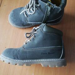 子供用シューズの画像