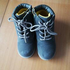 子供用シューズ