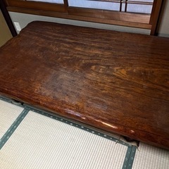 一枚板のテーブル