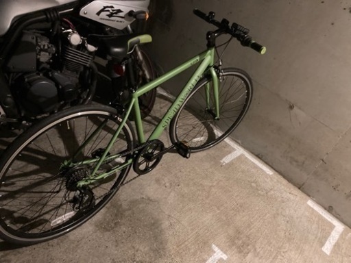 ほぼ新品のクロスバイク(値下げ交渉⭕️)