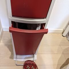 ゴミ箱の画像
