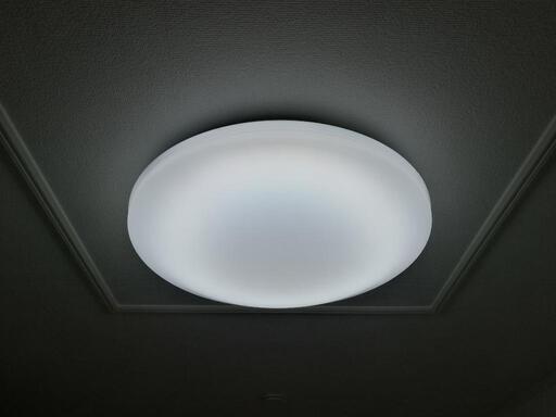 【引取限定】LEDシーリング照明・リモコン付き【中古品】