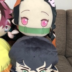 新品タグ付き 鬼滅の刃 めちゃでかぽふっとくつろぎぬいぐるみの画像