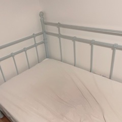 IKEA パイプベッド　水色
