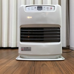 石油ファンヒーター　便利です。