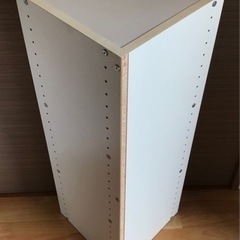 無料¥0円。ニトリ　コーナー飾り棚の画像