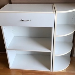無料¥0円。ニトリ　コーナー飾り棚の画像