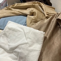 生地 洋服の裏地等 無地 綿 ポリエステル 布 端切れ 大量 暗幕の画像
