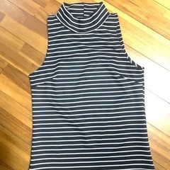 【値下げ大処分セール！】【美品】ボーダー ハイネックタンクトップ