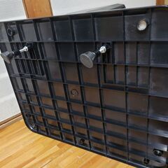 ブラウン管テレビの上に置いて平らにできる棚の画像