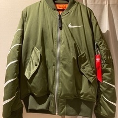 ナイキ スウッシュロゴ　MA-1 ブルゾン